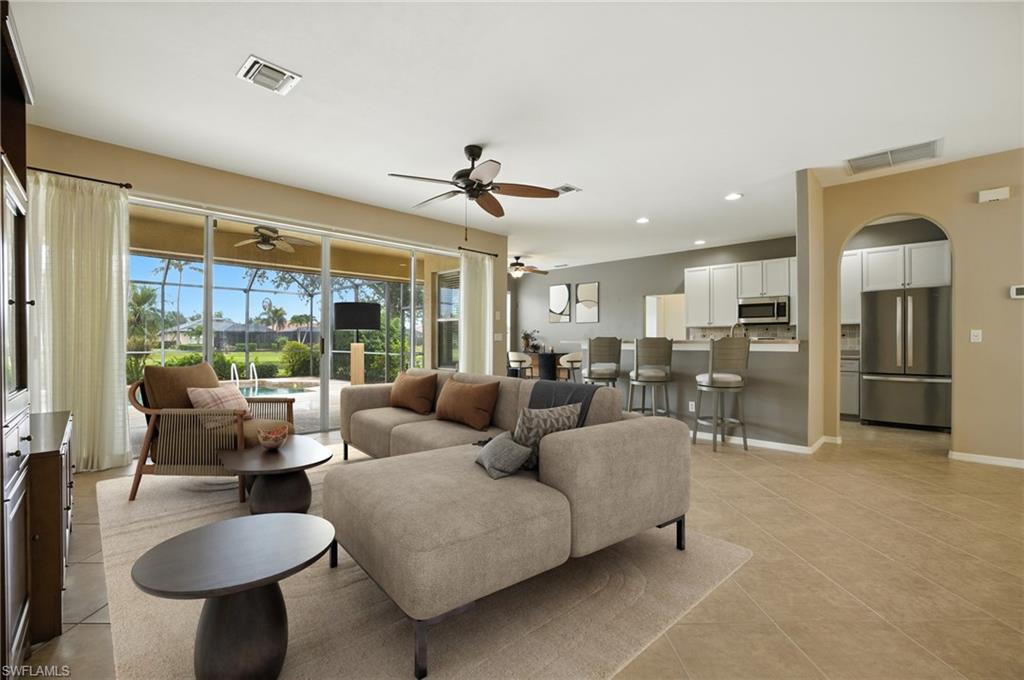 COLONIAL SHORES - Residential