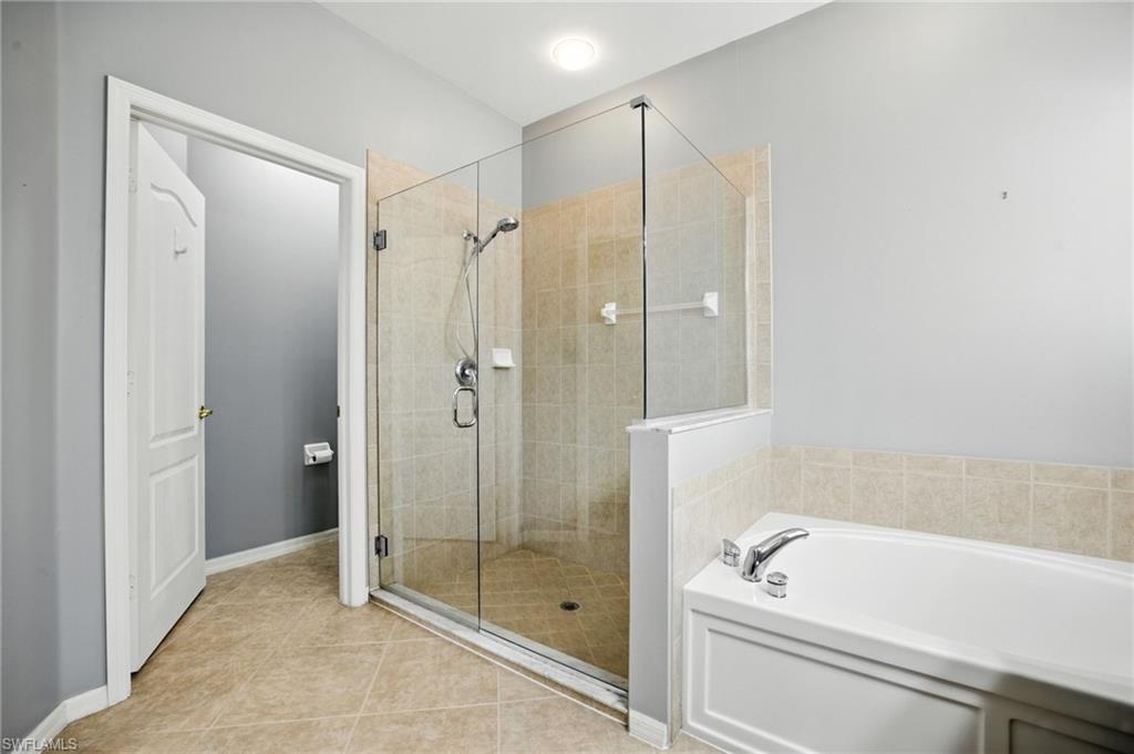 COLONIAL SHORES - Residential