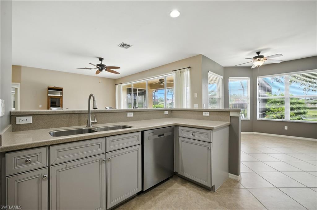 COLONIAL SHORES - Residential