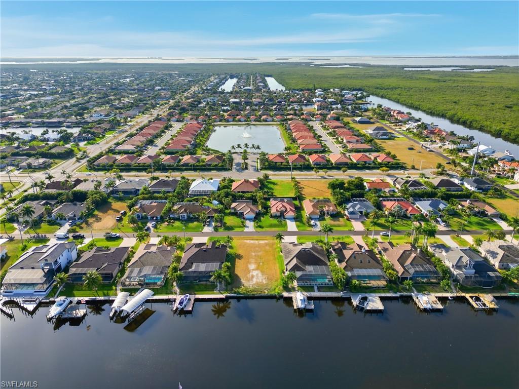 CAPE CORAL - Land