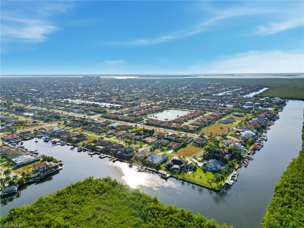 CAPE CORAL - Land
