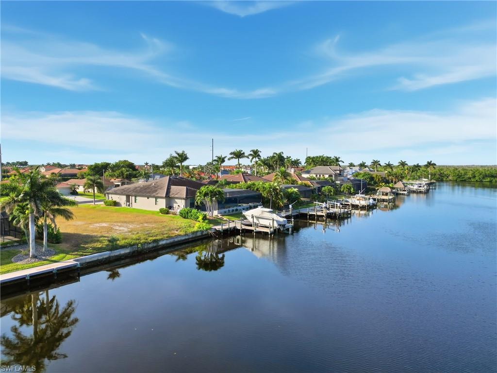CAPE CORAL - Land