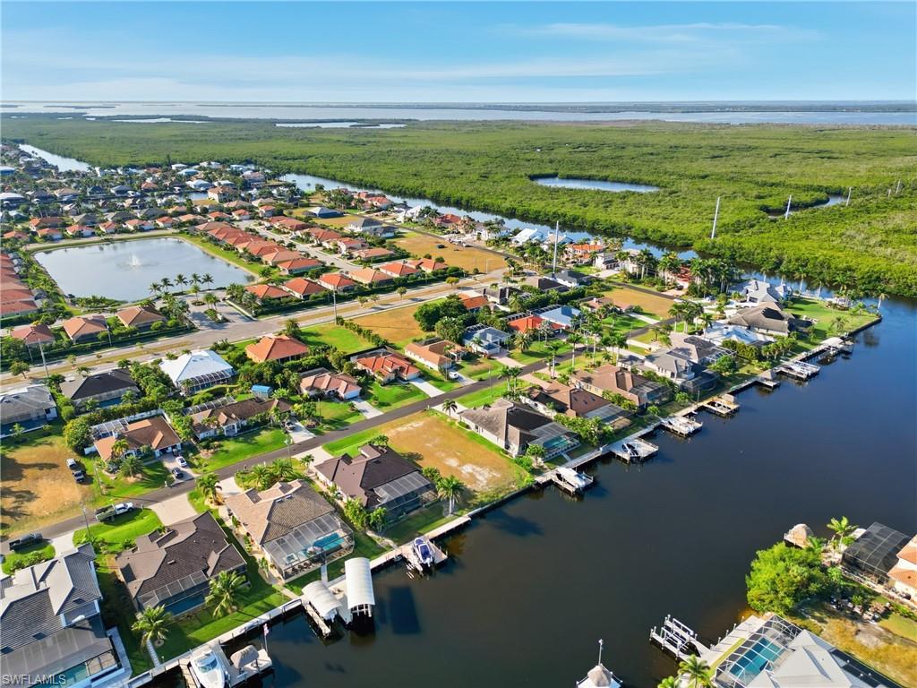 CAPE CORAL - Land