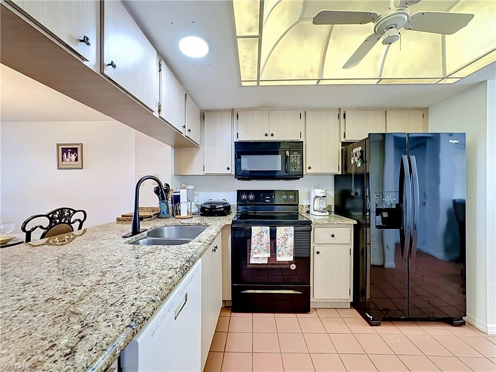 NAPLES WALK - Residential