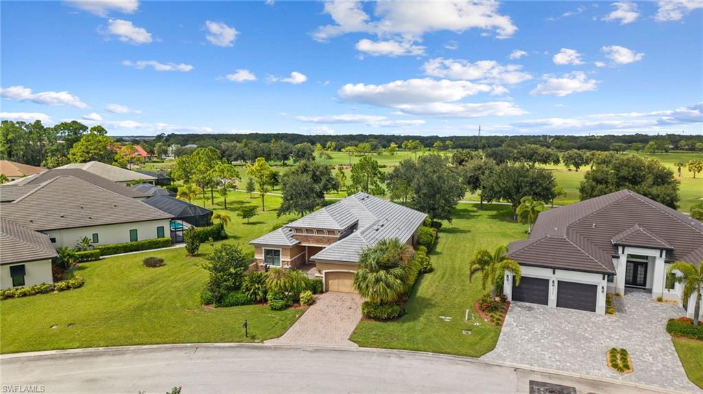 COUNTRY CLUB - Residential