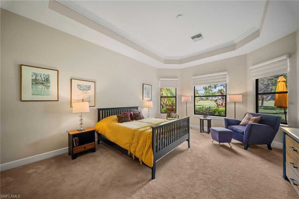 COUNTRY CLUB - Residential