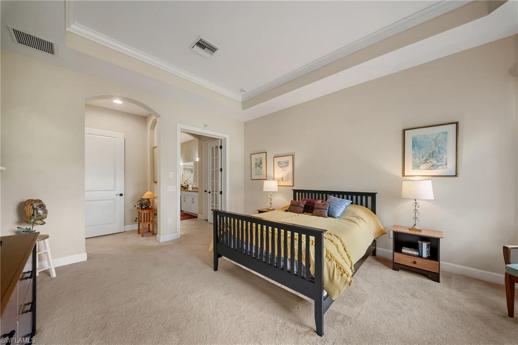 COUNTRY CLUB - Residential