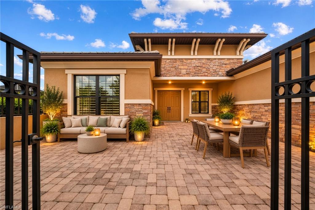 COUNTRY CLUB - Residential