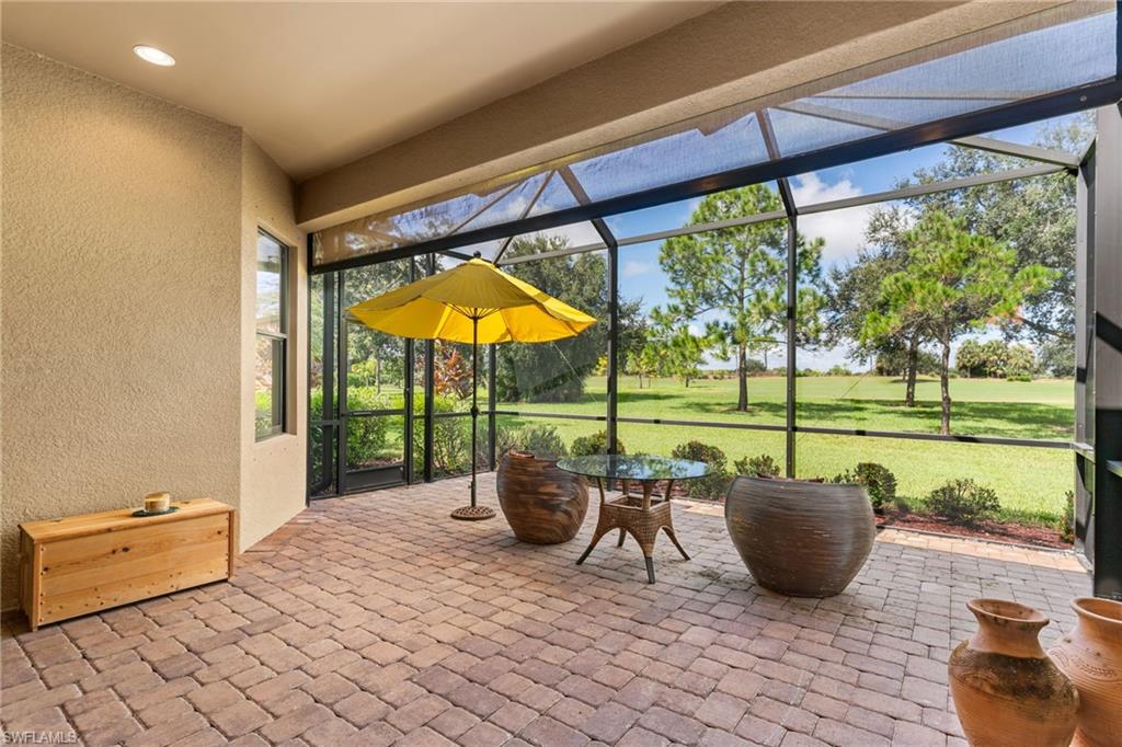 COUNTRY CLUB - Residential