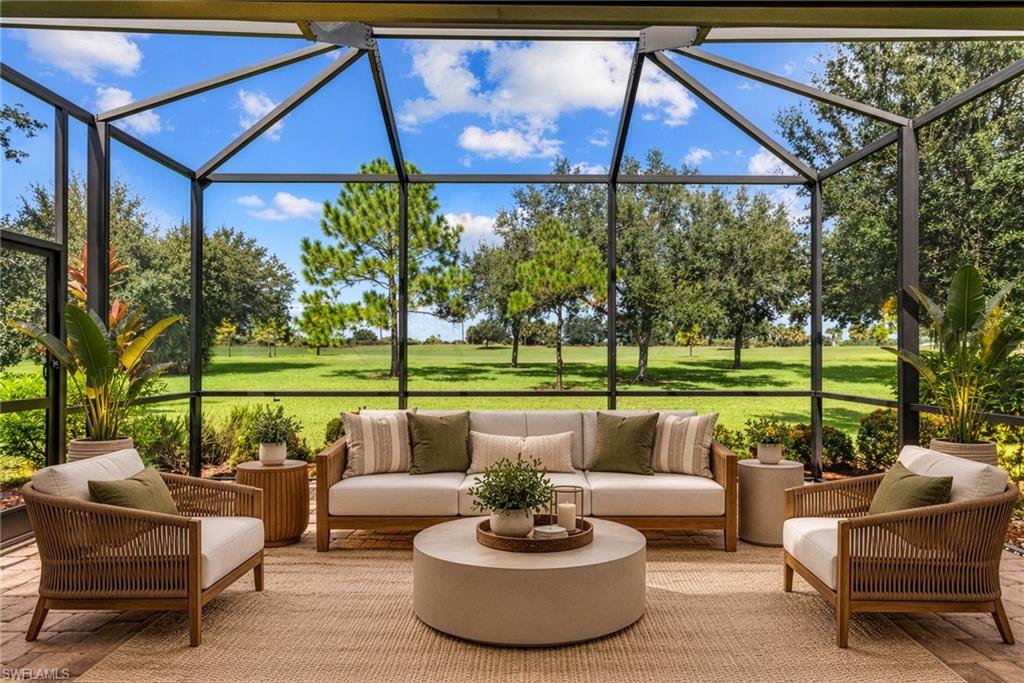 COUNTRY CLUB - Residential