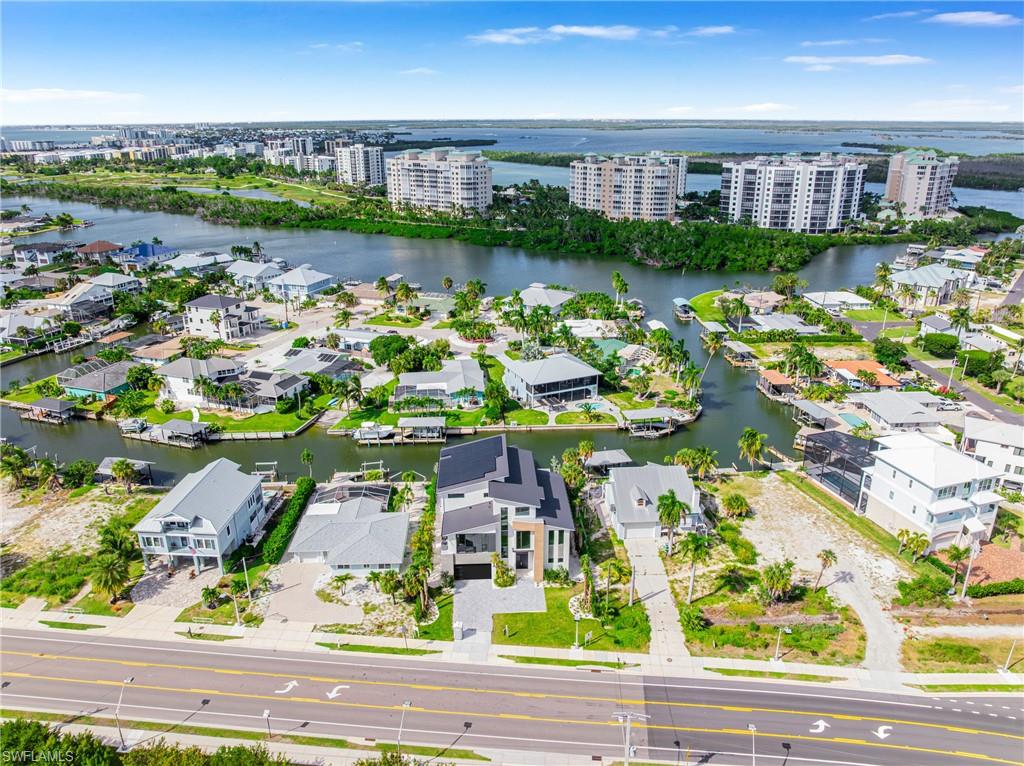 LAGUNA SHORES - Residential