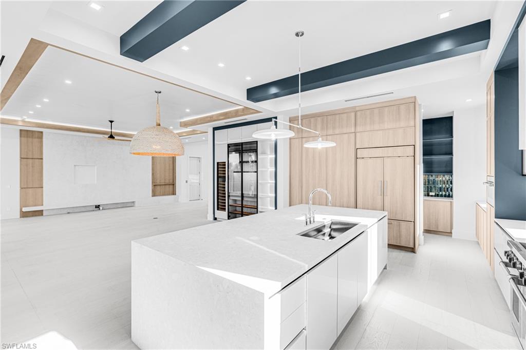 LAGUNA SHORES - Residential