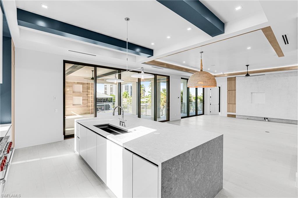 LAGUNA SHORES - Residential