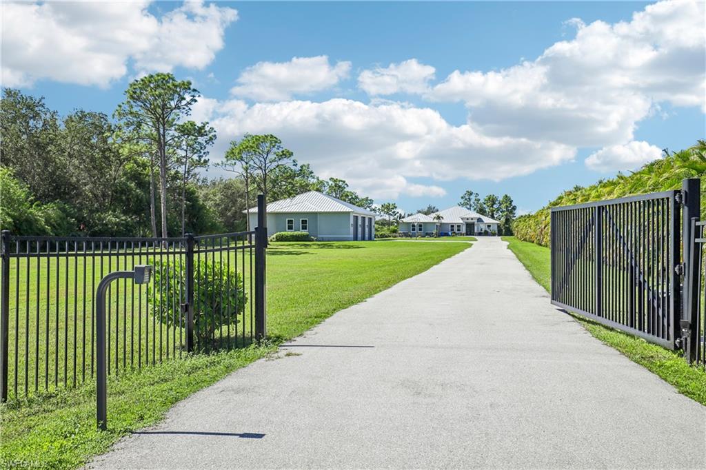 DEER RUN FARMS - Residential