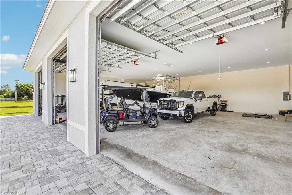 DEER RUN FARMS - Residential
