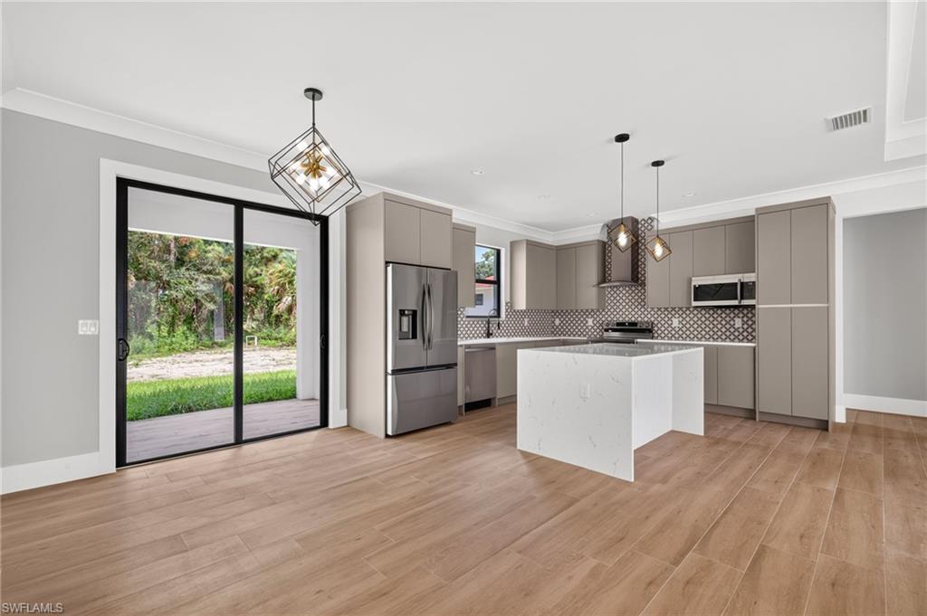 GOLDEN GATE ESTATES - Residential