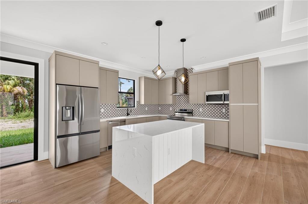 GOLDEN GATE ESTATES - Residential