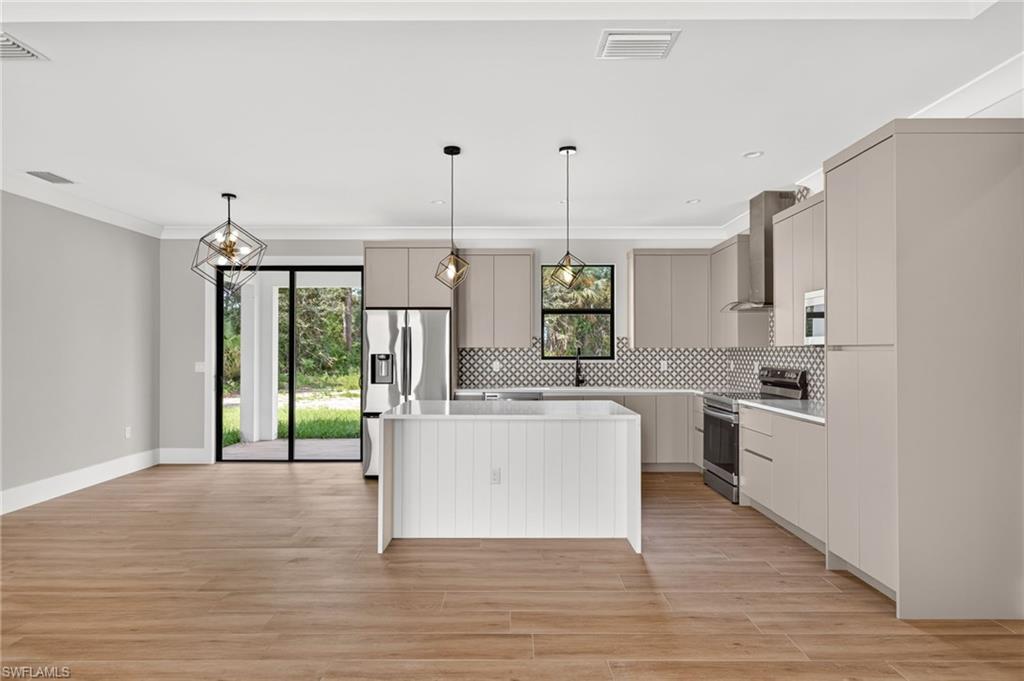 GOLDEN GATE ESTATES - Residential
