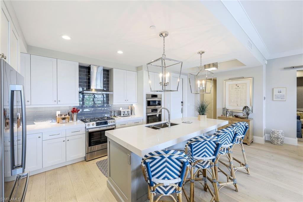 NAPLES SQUARE - Residential Lease