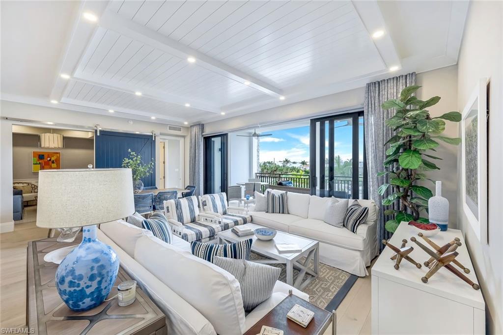 NAPLES SQUARE - Residential Lease