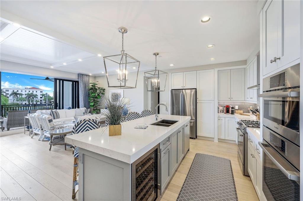 NAPLES SQUARE - Residential Lease