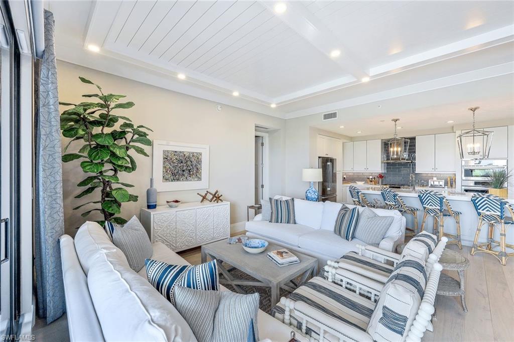 NAPLES SQUARE - Residential Lease
