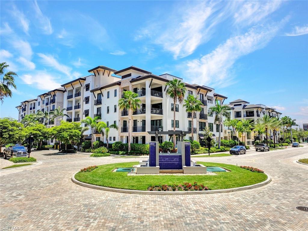 NAPLES SQUARE - Residential Lease