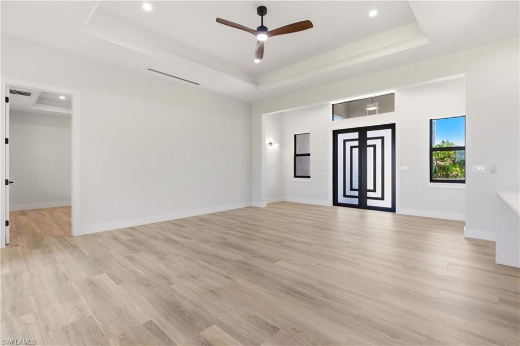 GOLDEN GATE ESTATES - Residential