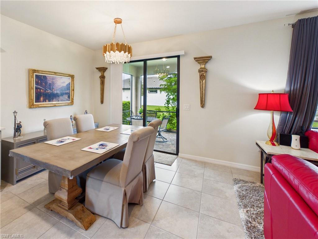 HAMPTON LAKES - Residential