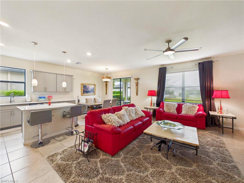 HAMPTON LAKES - Residential