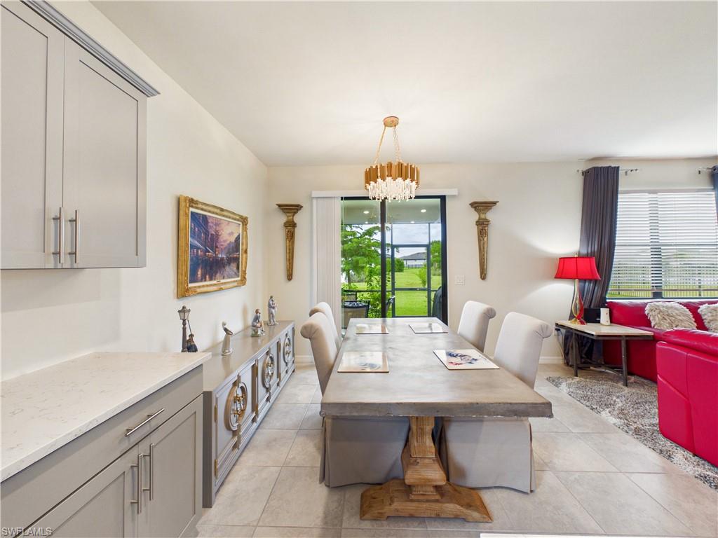 HAMPTON LAKES - Residential