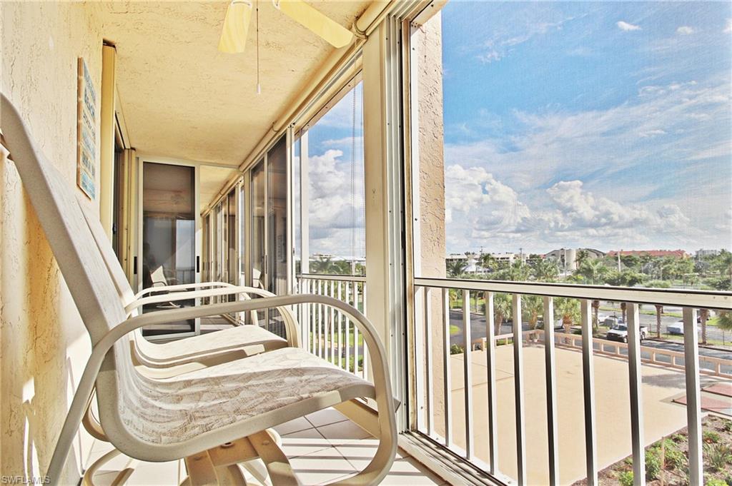 CRECIENTE CONDO EAST - Residential