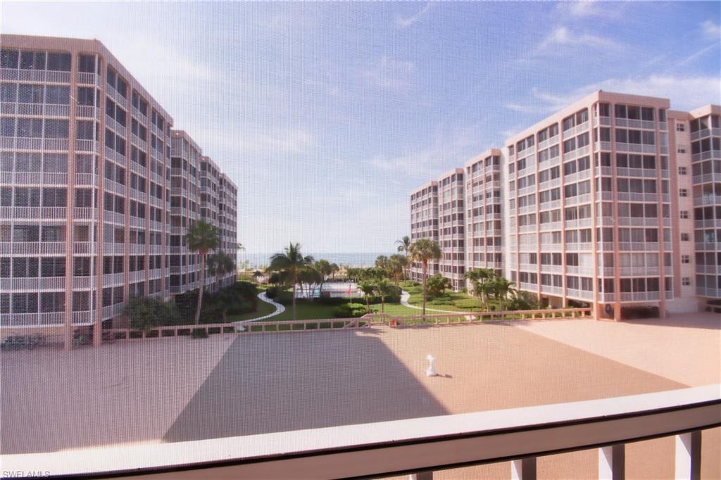 CRECIENTE CONDO EAST - Residential