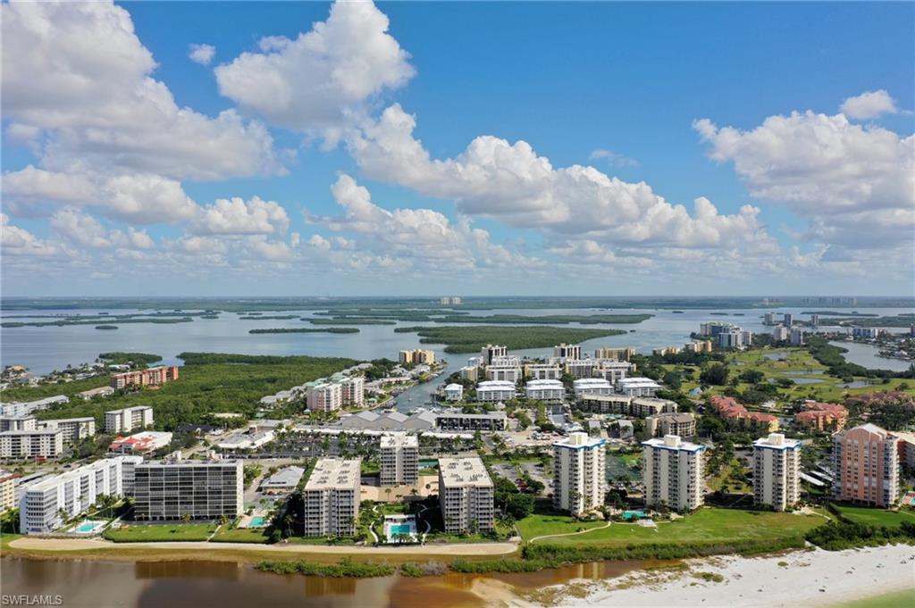 CRECIENTE CONDO EAST - Residential