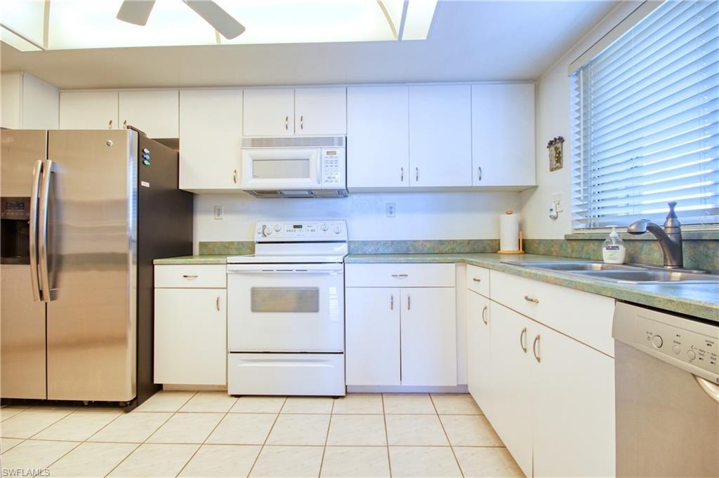 CRECIENTE CONDO EAST - Residential