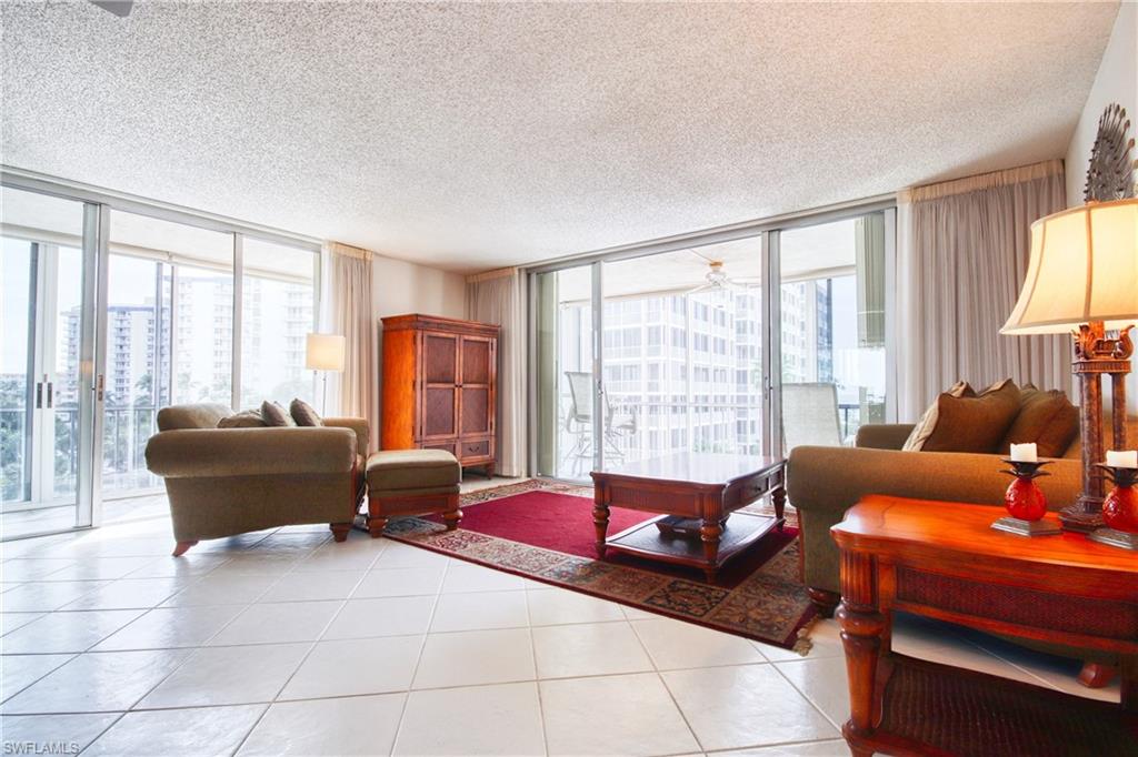 CRECIENTE CONDO EAST - Residential