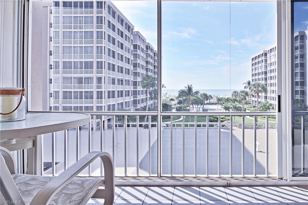 CRECIENTE CONDO EAST - Residential