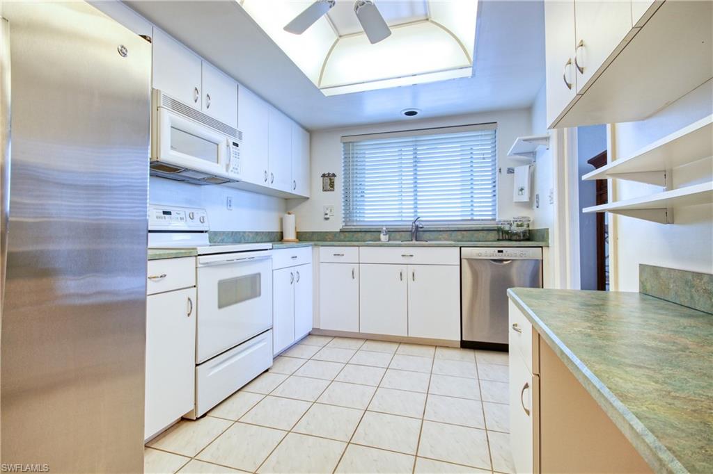 CRECIENTE CONDO EAST - Residential