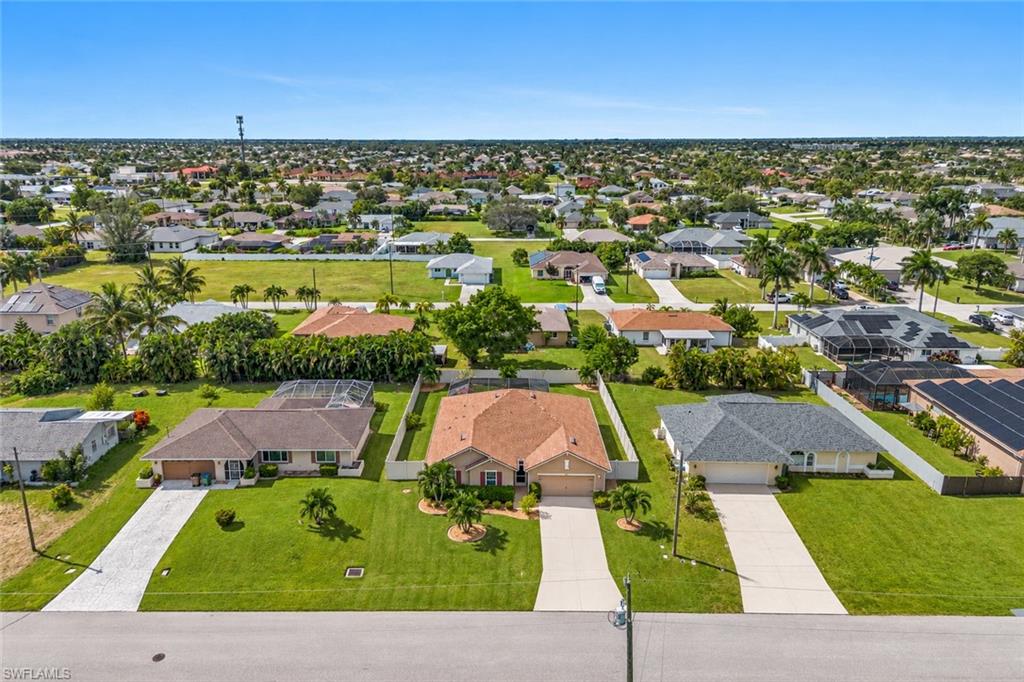 CAPE CORAL - Residential