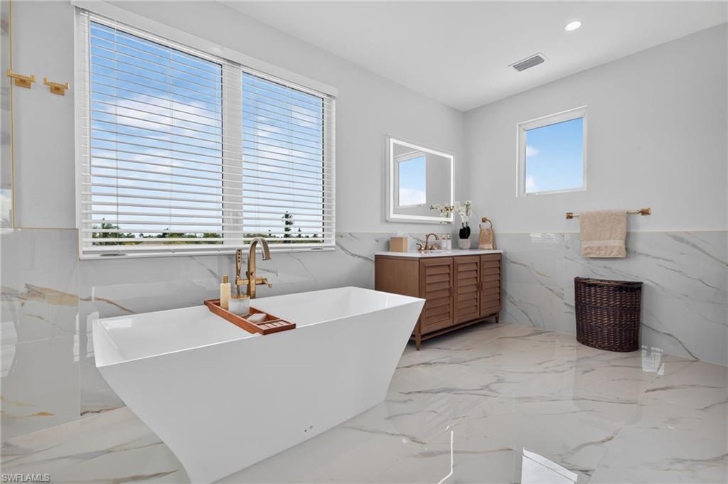 BEACHVIEW COUNTRY CLUB ESTATES - Residential
