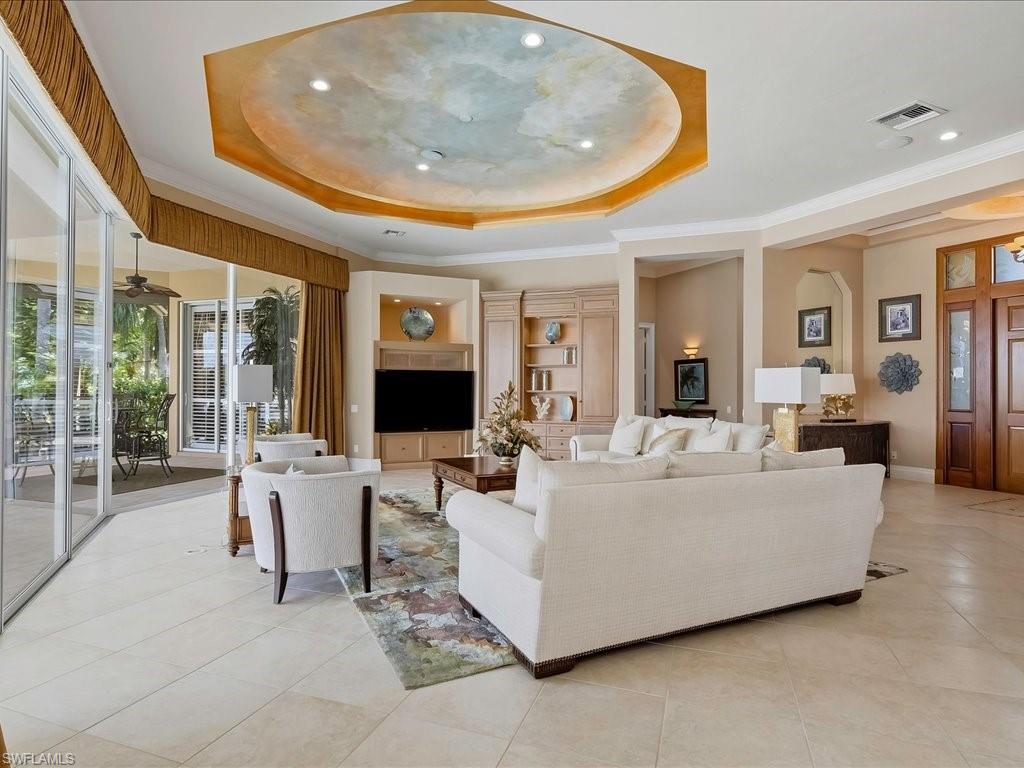 ESTATES - Residential