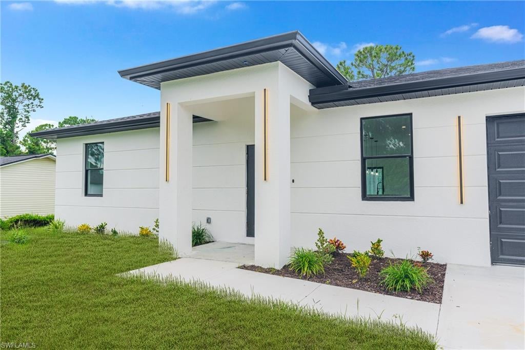 LEHIGH ACRES - Residential