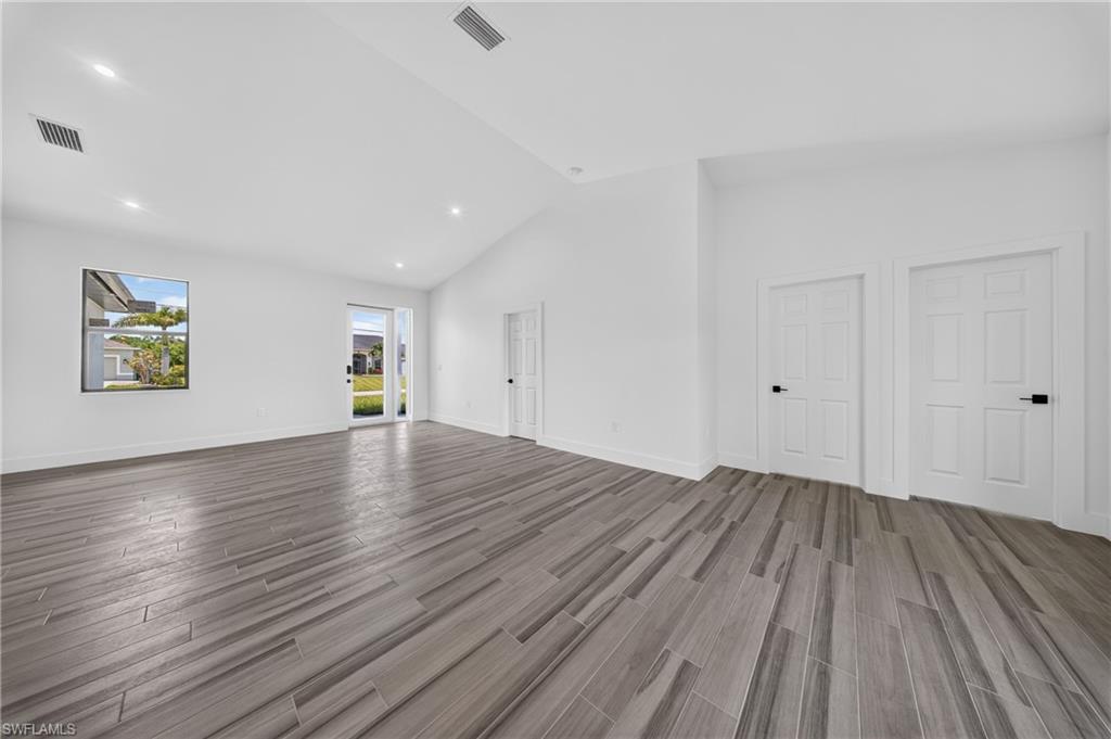 CAPE CORAL - Residential