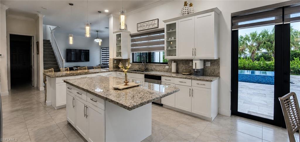MAPLE RIDGE - Residential