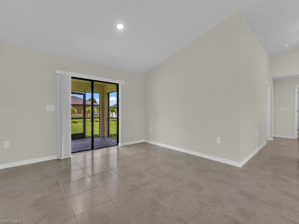 CAPE CORAL - Residential