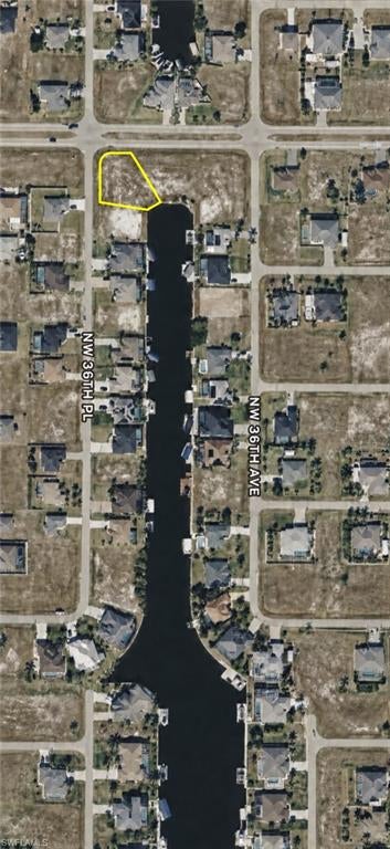 CAPE CORAL - Land