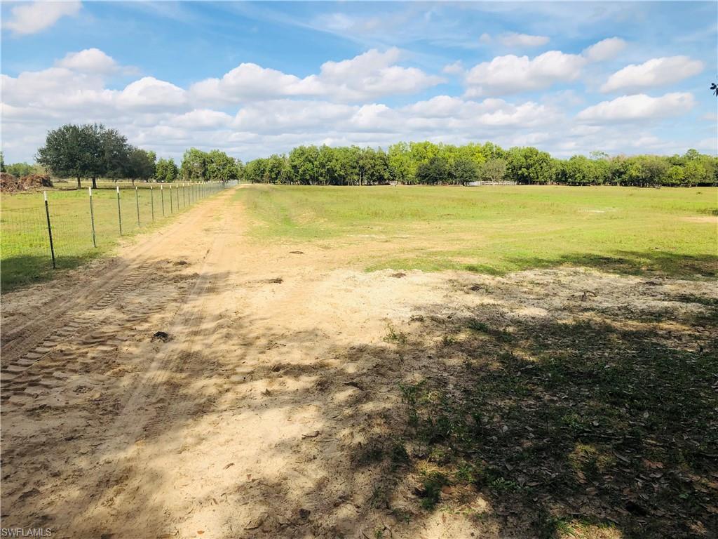 ACREAGE - Land
