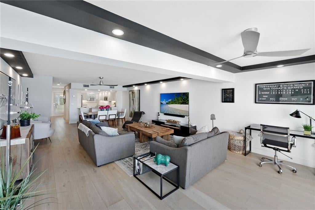NAPLES BAY CLUB - Residential