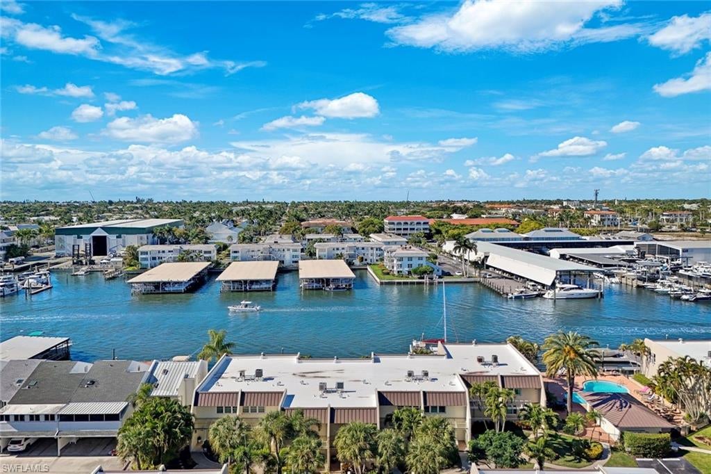 NAPLES BAY CLUB - Residential
