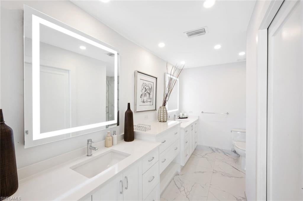 NAPLES BAY CLUB - Residential